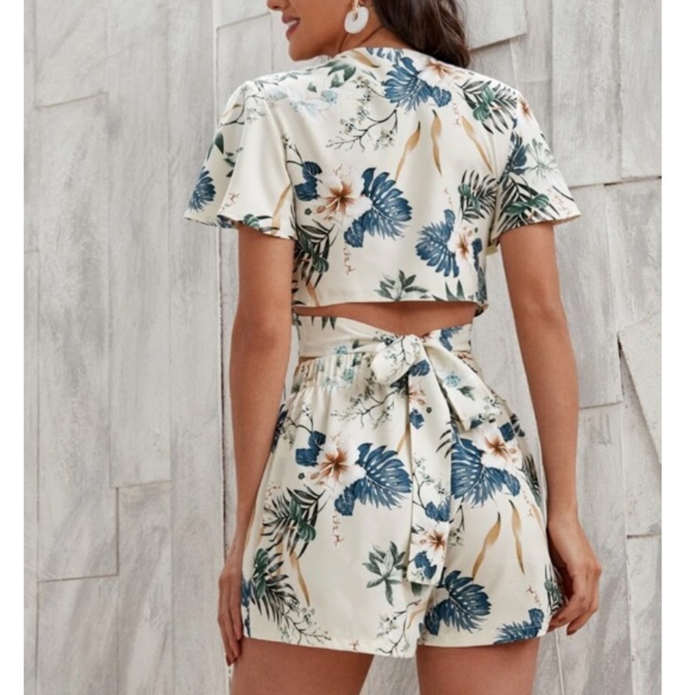 Boho floral tropical print  crop top and shorts - Picture 2 of 5